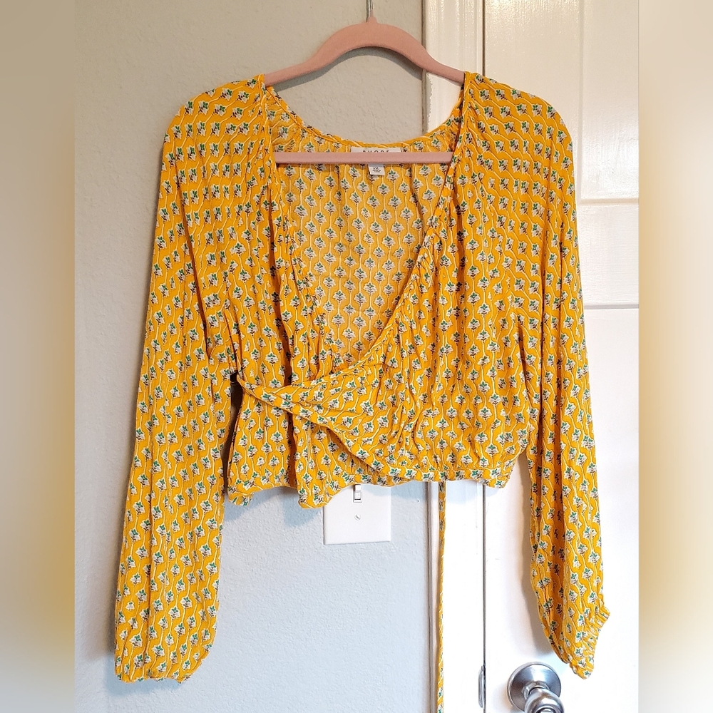Pretty Rhode 2 Piece Set - Yellow Floral - Picture 2 of 5